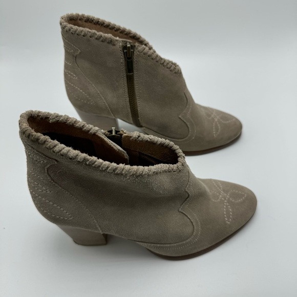 Ariat Unbridled EVA Gray Suede Leather Heeled Boot Bootie Size 6 Style 10027435 - Picture 4 of 11